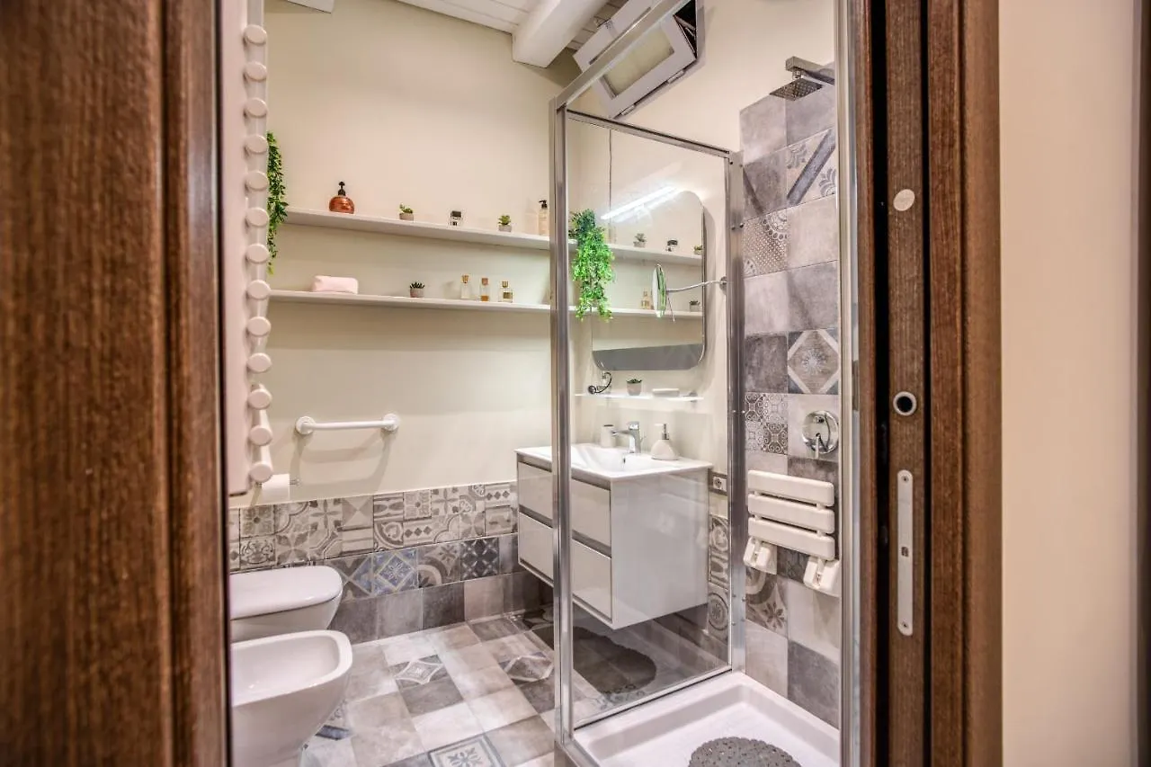 Chiaia Loft Apartment Naples