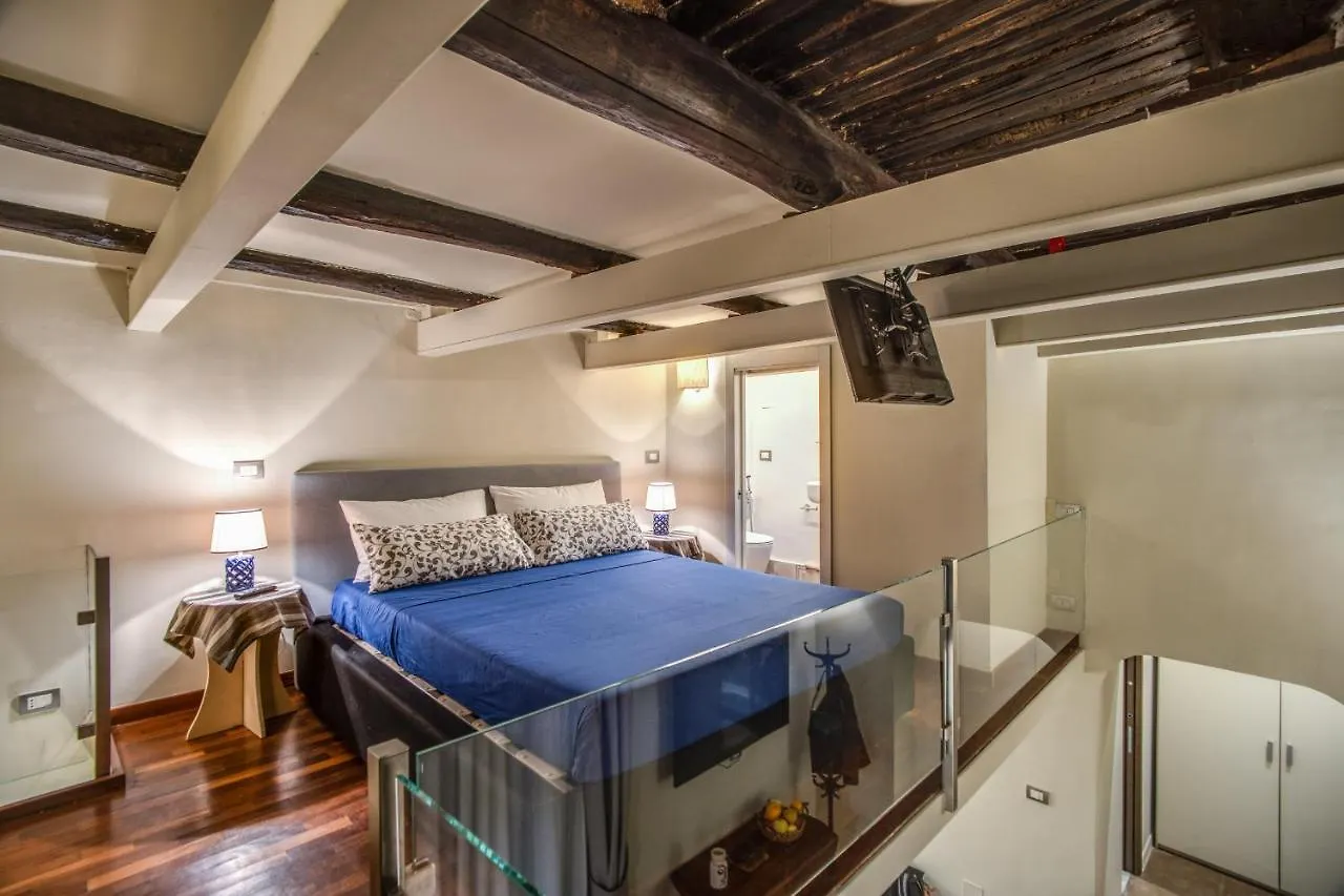 Chiaia Loft Apartment Naples